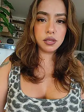Snapshot of foxxy_lover chatting on 2, 7, 2026 foxxy lover online show from 2, 7, 2026