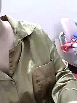 Snapshot of Emyeusexy88 chatting on 7, 2, 2026 Emyeusexy88 online show from 7, 2, 2026