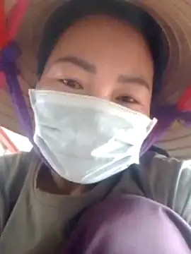 YIYI-502 online show from 28, 2, 2026