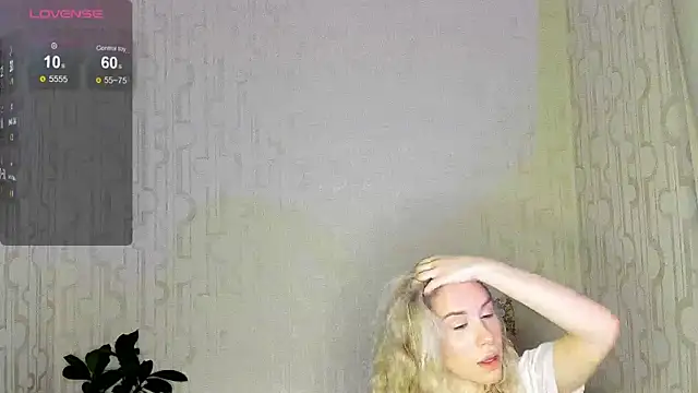 Snapshot of Elysia_kiss chatting on 15, 2, 2026 Elysia kiss online show from 15, 2, 2026