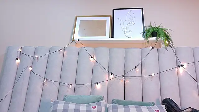 Snapshot of EmmaLou__ chatting on 3, 2, 2026 EmmaLou online show from 3, 2, 2026