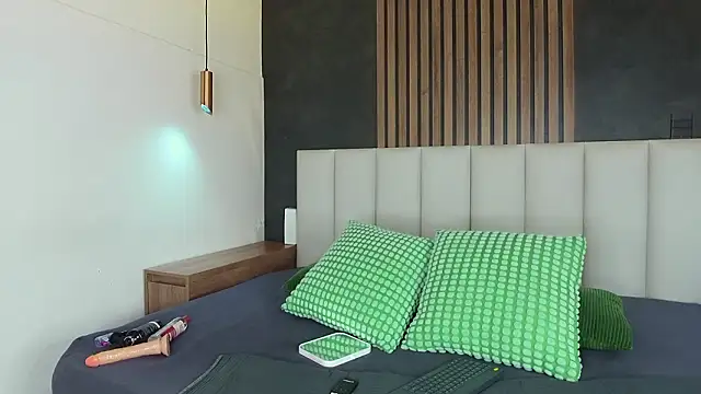 Snapshot of EmmaLou__ chatting on 25, 2, 2026 EmmaLou online show from 25, 2, 2026