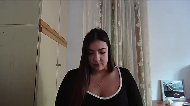 LunaVelix online show from 9, 2, 2026