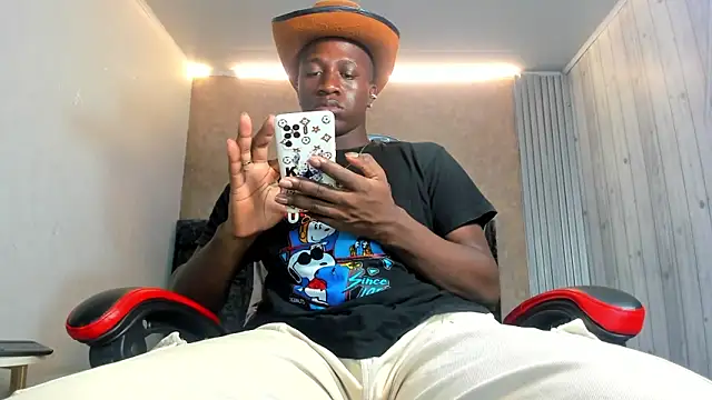 Snapshot of michell_joos chatting on 4, 2, 2026 michell joos online show from 4, 2, 2026