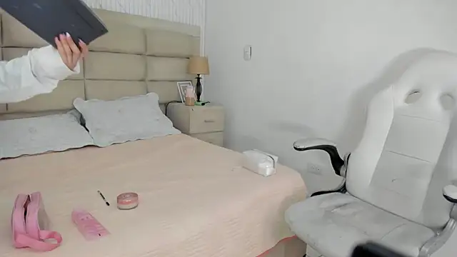 Snapshot of GemmaBrown chatting on 21, 2, 2026 GemmaBrown online show from 21, 2, 2026