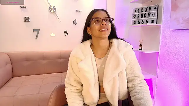 Snapshot of Luna_Millers chatting on 11, 2, 2026 Luna Millers online show from 11, 2, 2026