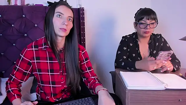 Valkiria-and-Dione online show from 9, 2, 2026