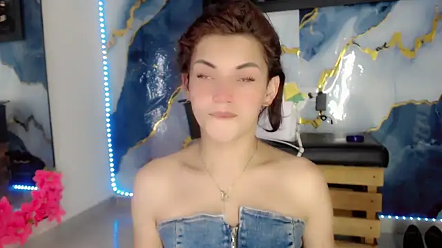 NathalialLooes online show from 25, 5, 2026