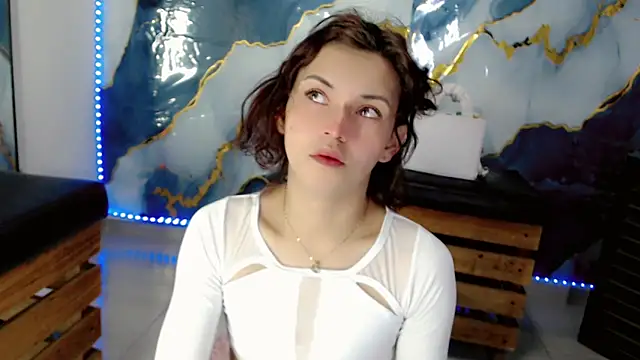 NathalialLooes online show from 31, 5, 2026