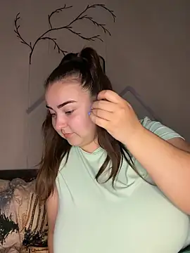 AlyaX X online show from 6, 4, 2026