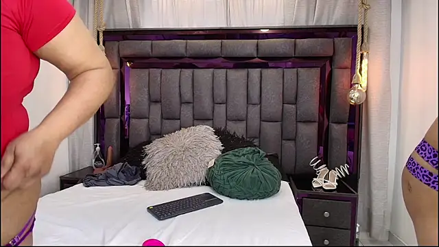 Karina Mendoza online show from 8, 3, 2026