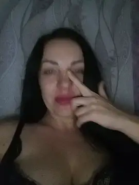 Oliviya cox online show from 7, 2, 2026