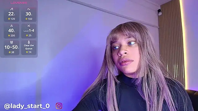 Snapshot of leydi_start_ chatting on 15, 4, 2026 leydi start online show from 15, 4, 2026