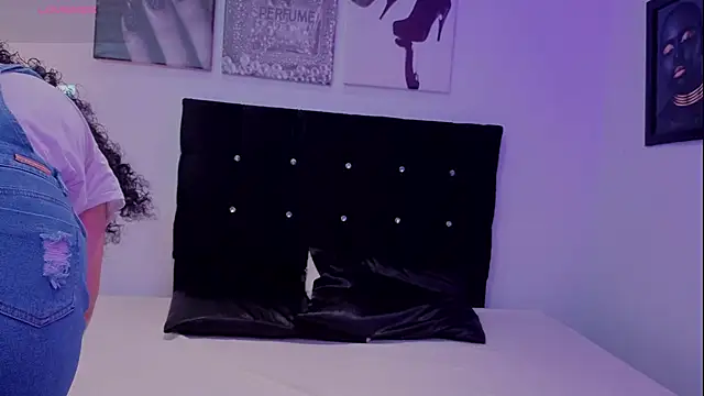 Zoe-yanin online show from 17, 3, 2026