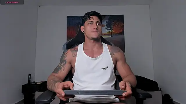 ryanwhite3 online show from 15, 4, 2026