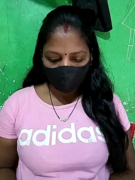 Snapshot of Parul-009 chatting on 19, 4, 2026 Parul-009 online show from 19, 4, 2026
