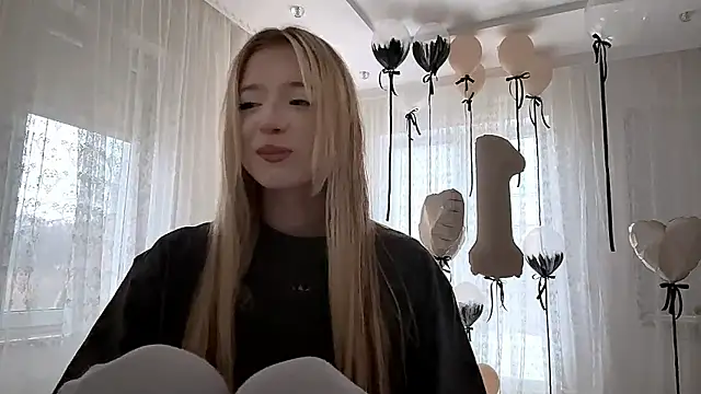 IvyArmbrister online show from 25, 2, 2026