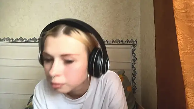 Snapshot of NancyGlembocki chatting on 25, 5, 2026 NancyGlembocki online show from 25, 5, 2026