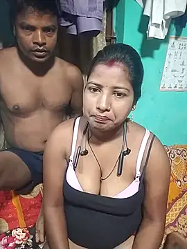 Snapshot of Your_deshibhabi25years chatting on 2, 7, 2026 Your deshibhabi25years online show from 2, 7, 2026