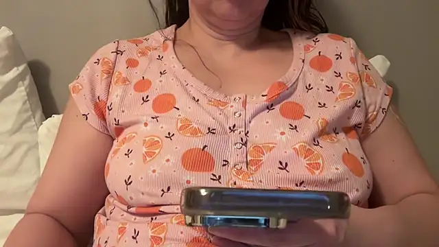 ShyFlameLive online show from 1, 2, 2026