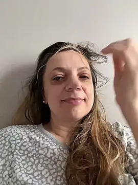 Snapshot of ShyFlameLive chatting on 17, 5, 2026 ShyFlameLive online show from 17, 5, 2026