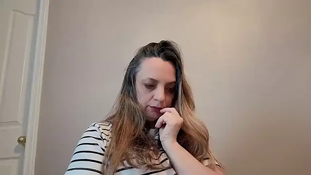 Snapshot of ShyFlameLive chatting on 24, 5, 2026 ShyFlameLive online show from 24, 5, 2026