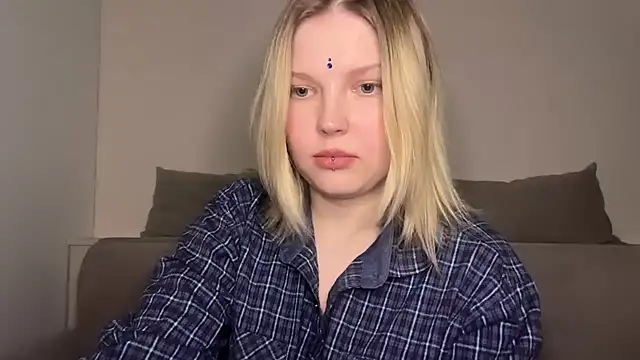 Ophelia Ritz online show from 10, 4, 2026