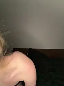 Snapshot of Zoey__08 chatting on 2, 3, 2026 Zoey 08 online show from 2, 3, 2026