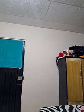 Cris18sexy online show from 6, 3, 2026