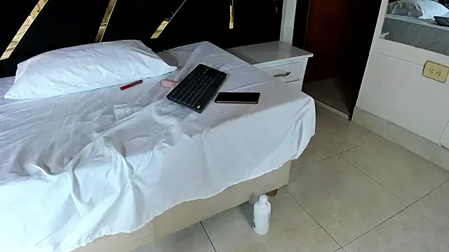 Snapshot of AngieLafourcade chatting on 8, 2, 2026 AngieLafourcade online show from 8, 2, 2026