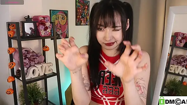 Noiry Vuvez online show from 9, 4, 2026