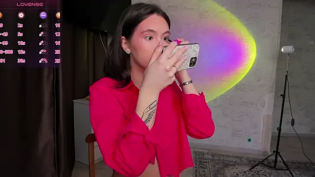 Snapshot of Hey_Mia chatting on 24, 2, 2026 Hey Mia online show from 24, 2, 2026