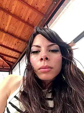 Snapshot of Isalove99 chatting on 19, 5, 2026 Isalove99 online show from 19, 5, 2026