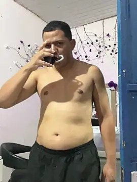 Snapshot of Loaisn chatting on 9, 2, 2026 Loaisn online show from 9, 2, 2026