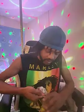 Snapshot of magic_man1085 chatting on 20, 3, 2026 magic man1085 online show from 20, 3, 2026