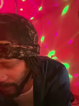 Snapshot of magic_man1085 chatting on 26, 3, 2026 magic man1085 online show from 26, 3, 2026