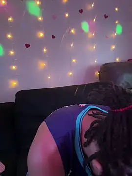 Snapshot of magic_man1085 chatting on 4, 4, 2026 magic man1085 online show from 4, 4, 2026