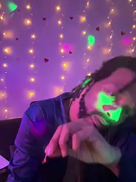 Snapshot of magic_man1085 chatting on 8, 4, 2026 magic man1085 online show from 8, 4, 2026