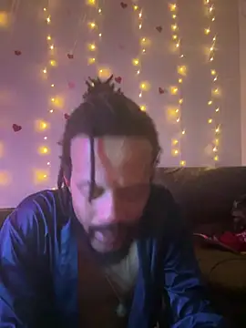 Snapshot of magic_man1085 chatting on 11, 4, 2026 magic man1085 online show from 11, 4, 2026