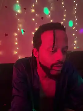 Snapshot of magic_man1085 chatting on 14, 4, 2026 magic man1085 online show from 14, 4, 2026