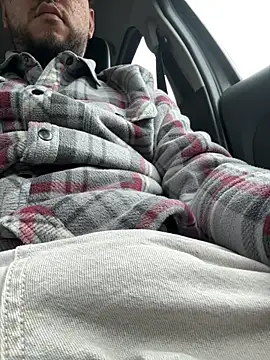 latinocalientehot online show from 13, 4, 2026