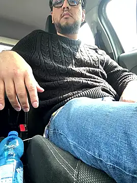 latinocalientehot online show from 20, 4, 2026