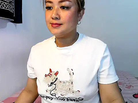 Snapshot of heart5 chatting on 1, 3, 2026 heart5 online show from 1, 3, 2026