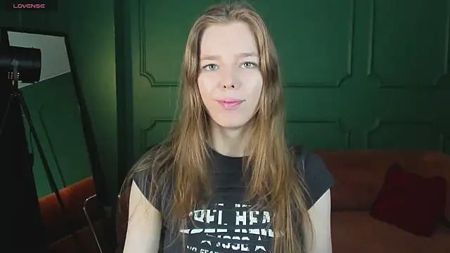 Snapshot of _Tina_Tayllor_ chatting on 27, 2, 2026 Tina Tayllor online show from 27, 2, 2026