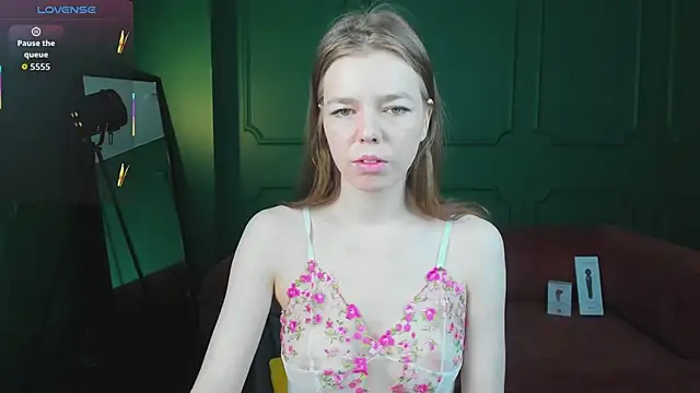  Tina Tayllor  online show from 12, 4, 2026