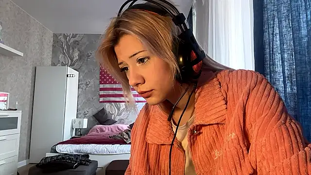 LadyFoxLove online show from 21, 2, 2026