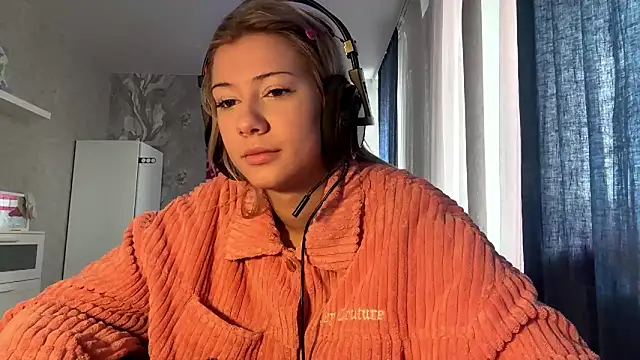 LadyFoxLove online show from 28, 2, 2026