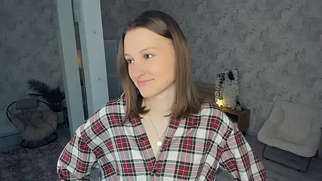 Snapshot of LianneBynon chatting on 21, 2, 2026 LianneBynon online show from 21, 2, 2026