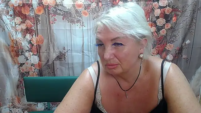 Snapshot of RenataDaster chatting on 8, 7, 2026 RenataDaster online show from 8, 7, 2026