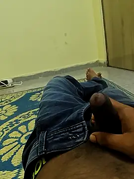 Romantic boy143 online show from 9, 7, 2026